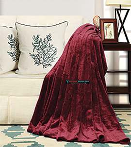 Maroon soft throw banket